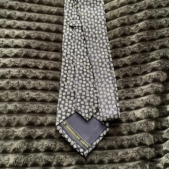 New Ermenegildo Zegna 100% silk tie.